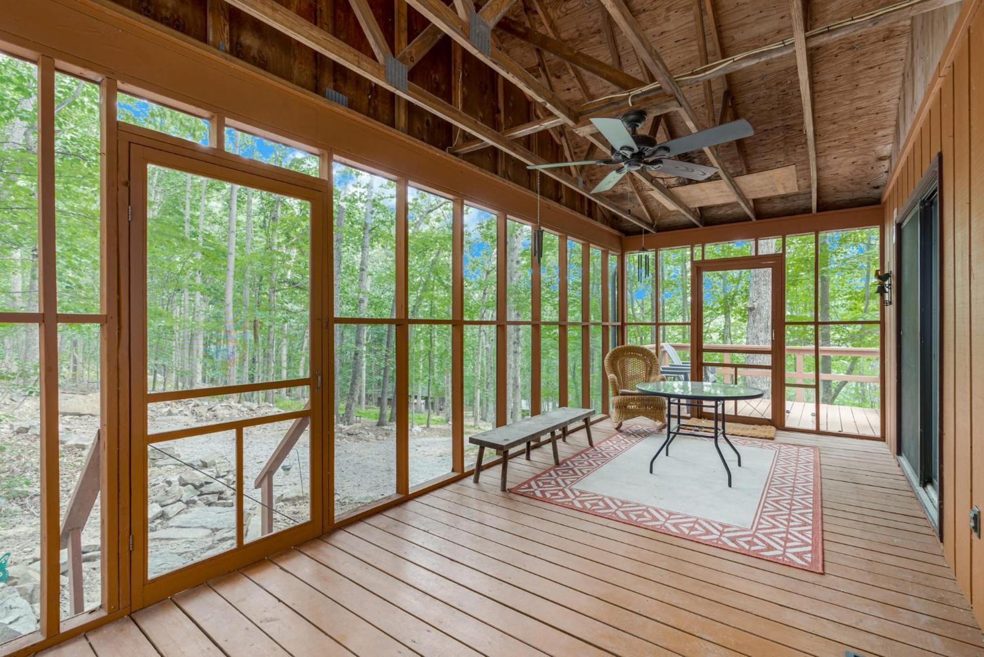 Secluded W Hot Tub, Fire Pit, Deck & Updated Wifi Great Cacapon Exterior photo